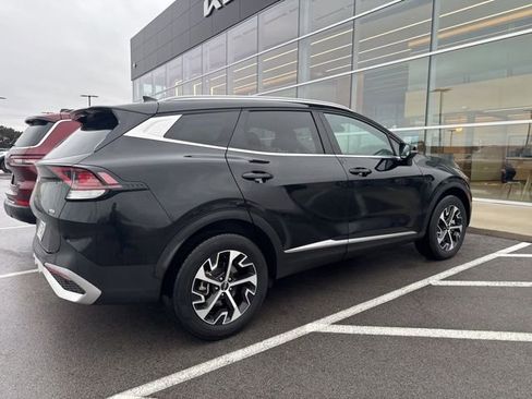 Certified 2024 Kia Sportage EX image 3