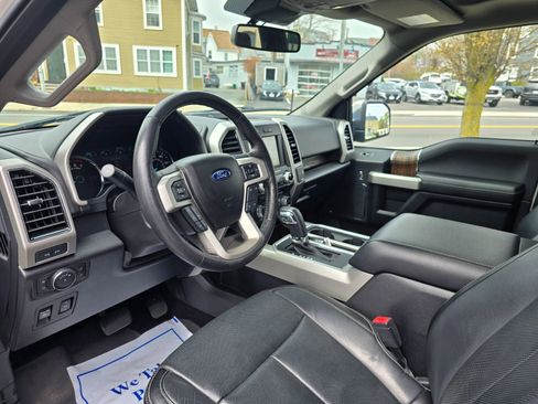 Used 2018 Ford F150 Lariat w/ Equipment Group 502A Luxury AWD/4WD image 8