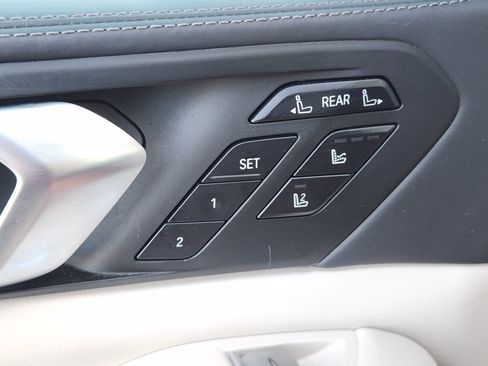 Used 2022 BMW ALPINA XB7 image 26