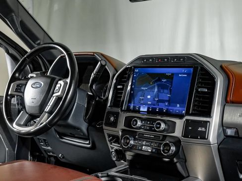 Used 2022 Ford F450 Platinum w/ FX4 Off-Road Package AWD/4WD image 23