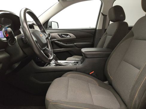 Used 2020 Chevrolet Traverse LT FWD image 17