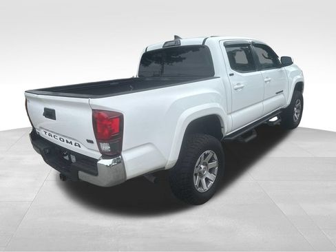 Used 2019 Toyota Tacoma SR5 RWD image 25