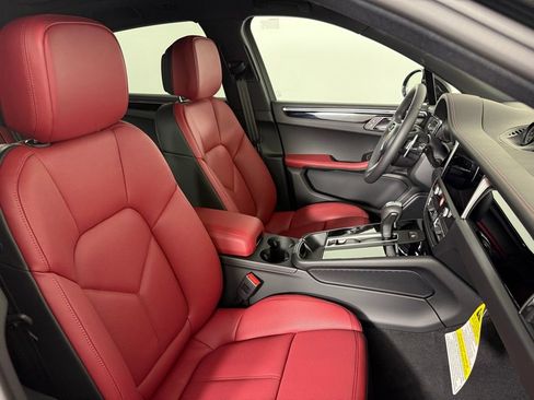 New 2026 Porsche Macan AWD/4WD image 17