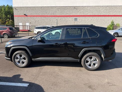 Used 2025 Toyota RAV4 XLE FWD image 11