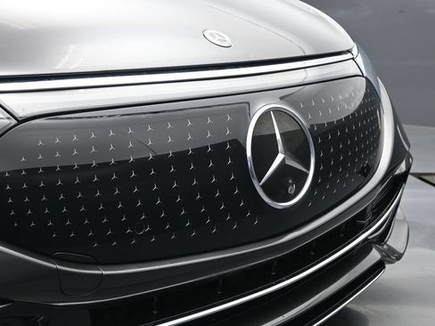 Used 2023 Mercedes-Benz EQS 450+ 4MATIC Sedan image 4
