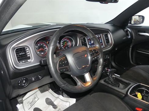 Used 2019 Dodge Charger Scat Pack w/ Dynamics Package RWD image 24