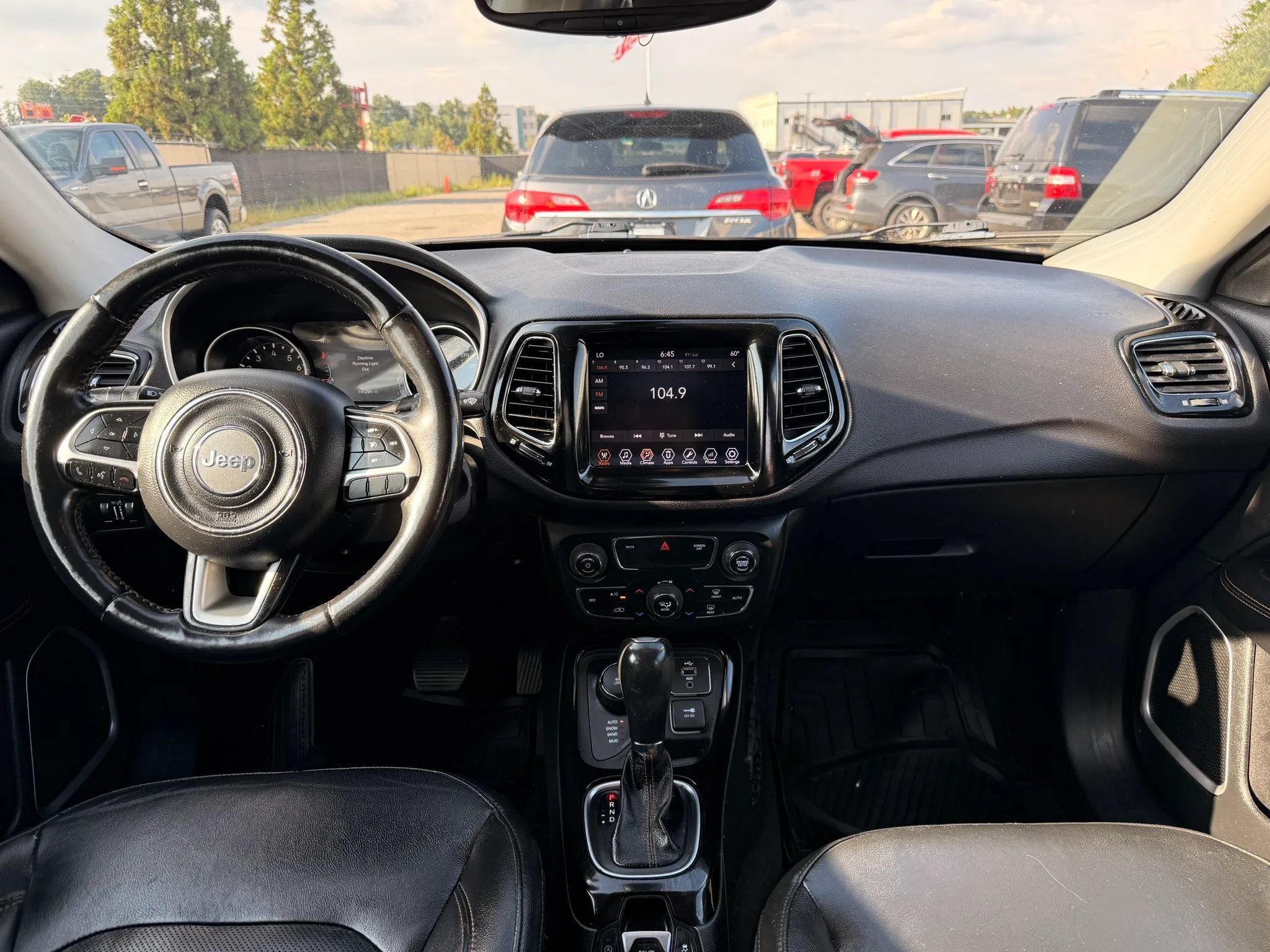 Used 2018 Jeep Compass Limited AWD/4WD image 3