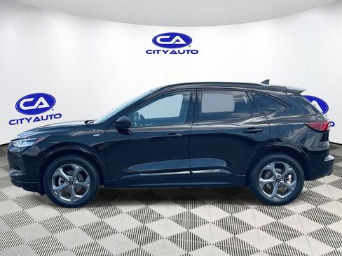 Used 2023 Ford Escape ST-Line AWD/4WD image 7