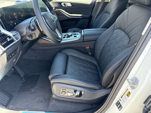 New 2026 BMW X7 xDrive40i AWD/4WD image 22