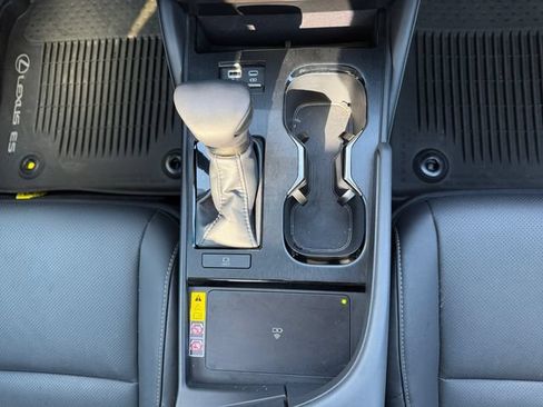 Used 2025 Lexus ES 350 w/ Premium Package FWD image 20