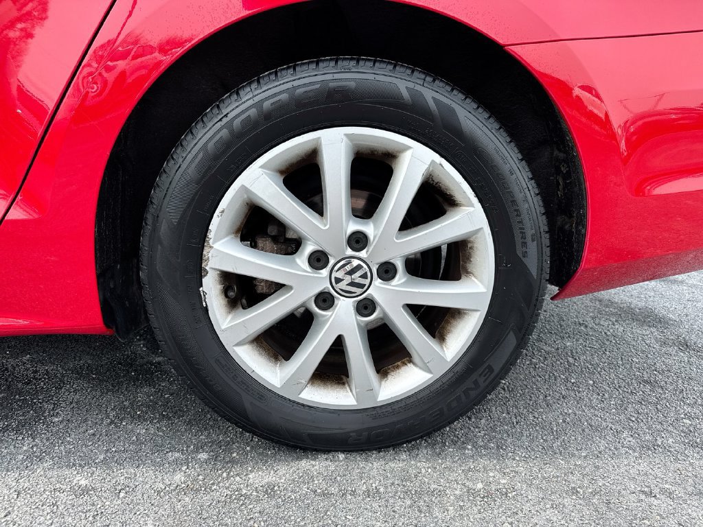 Used 2015 Volkswagen Jetta SE FWD image 25