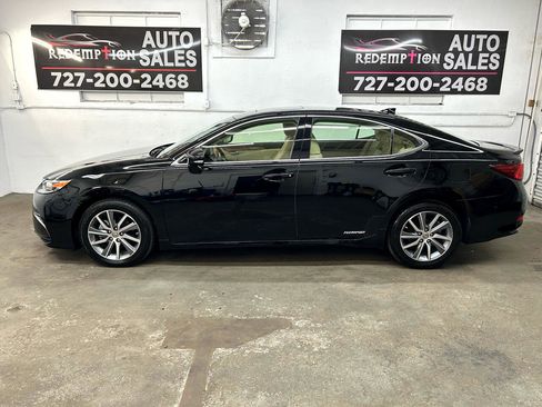 Used 2017 Lexus ES 300h image 7