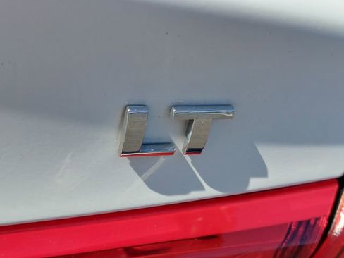 Used 2024 Chevrolet Malibu LT image 39