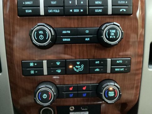 Used 2010 Ford F150 Lariat image 47