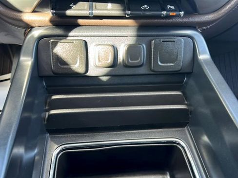 Used 2018 Chevrolet Silverado 1500 LTZ w/ High Desert Package AWD/4WD image 18