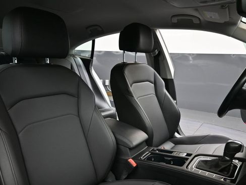 Used 2019 Volkswagen Arteon SE FWD image 13