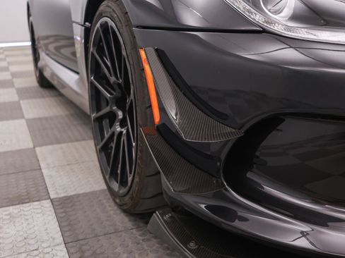 Used 2017 Dodge Viper ACR w/ Extreme Aero Package RWD image 32
