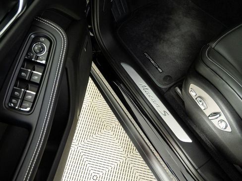 New 2026 Porsche Macan S AWD/4WD image 8