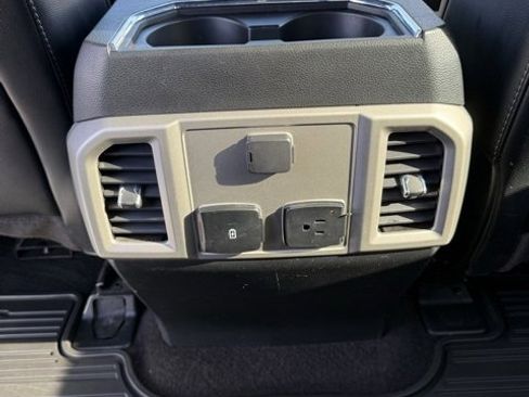 Used 2020 Ford F150 Lariat image 35