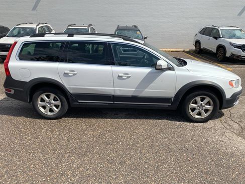 Used 2010 Volvo XC70 3.2 AWD/4WD image 4