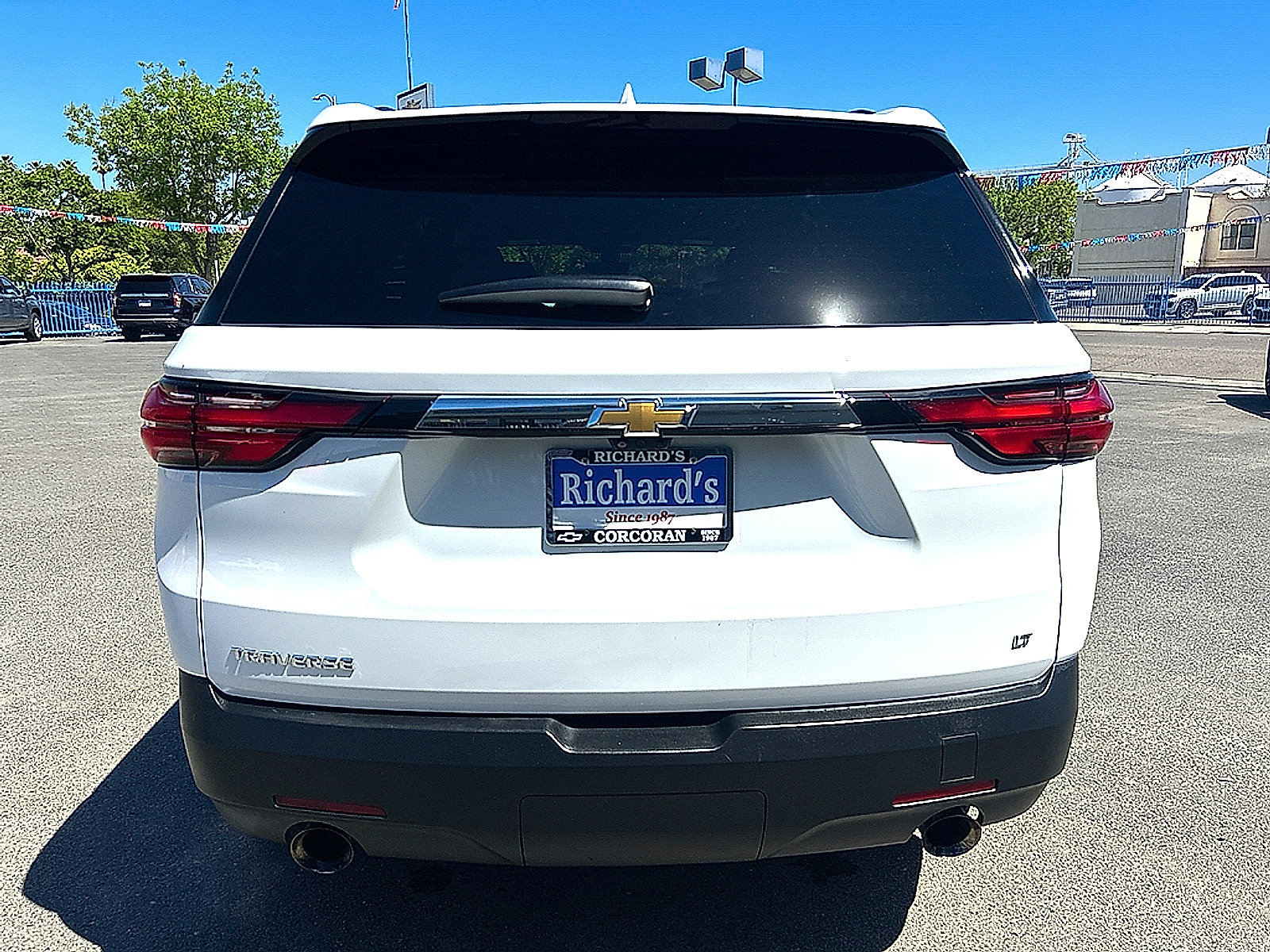 Used 2023 Chevrolet Traverse LT w/ LT Premium Package FWD image 5