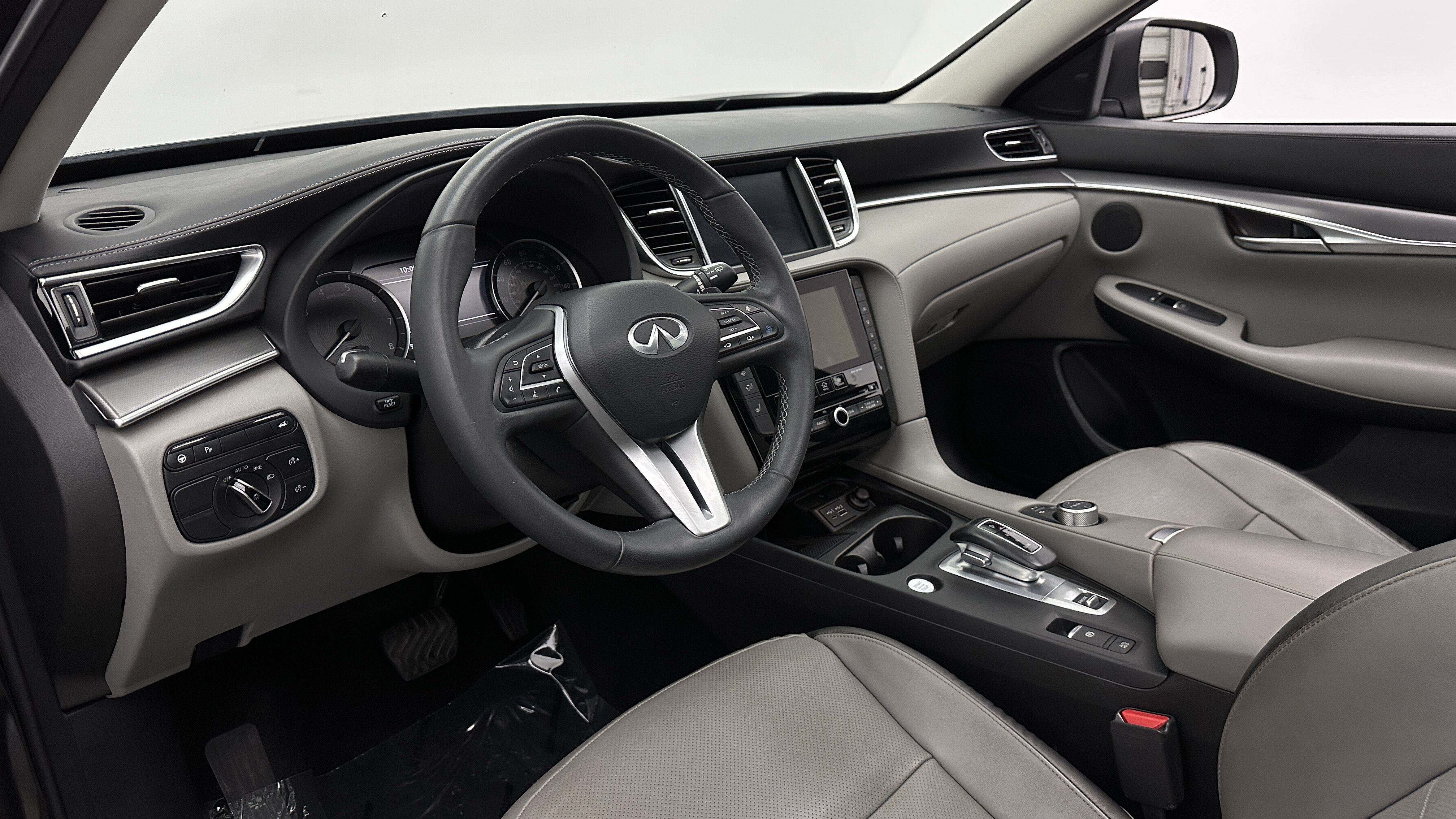 Used 2023 INFINITI QX50 Luxe FWD image 12