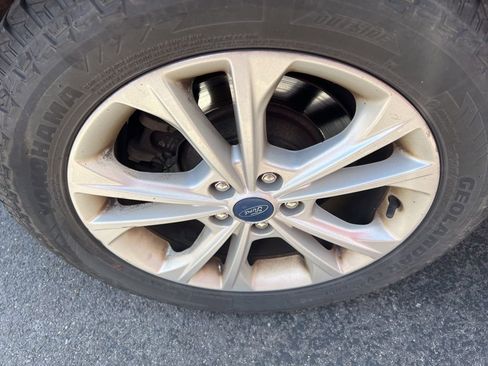 Used 2019 Ford Escape SE AWD/4WD image 5