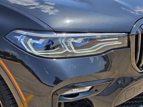 Used 2022 BMW X7 M50i AWD/4WD image 6