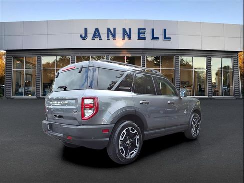 Used 2024 Ford Bronco Sport Outer Banks image 5