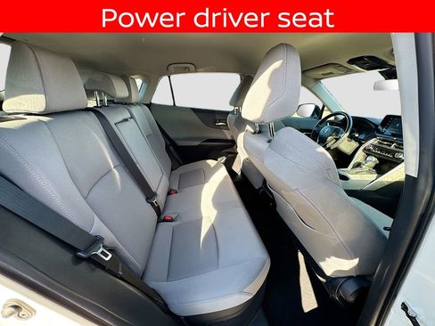 Used 2021 Toyota Venza LE image 8