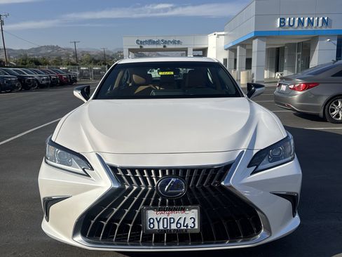 Used 2022 Lexus ES 300h image 8