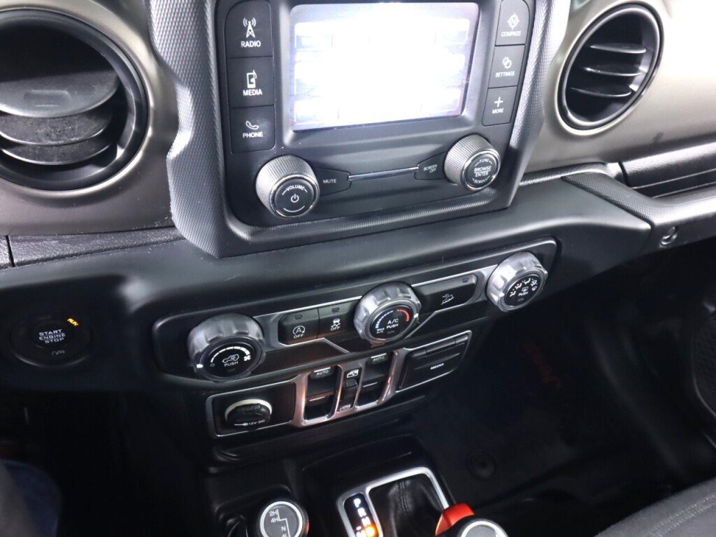 Used 2018 Jeep Wrangler Unlimited Sport S AWD/4WD image 15