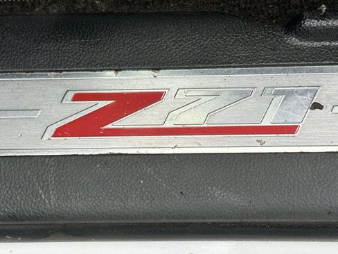 Used 2018 Chevrolet Silverado 1500 LTZ Z71 w/ Redline Edition AWD/4WD image 19