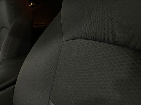 Used 2019 Chevrolet Malibu Hybrid image 16