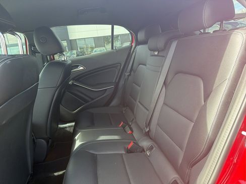 Used 2019 Mercedes-Benz GLA 250 image 3