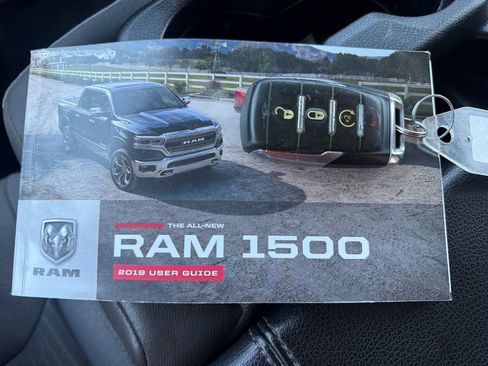 Used 2019 RAM 1500 Big Horn AWD/4WD image 11