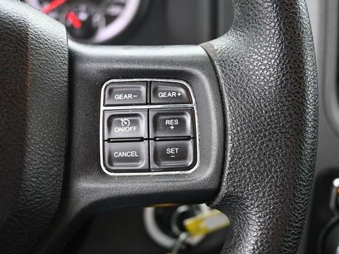 Used 2017 RAM 1500 Express image 33