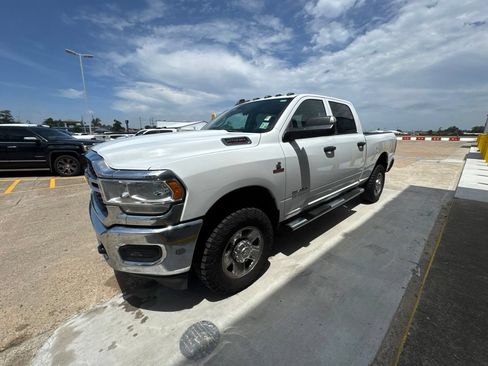 Used 2020 RAM 2500 Tradesman w/ Chrome Appearance Group AWD/4WD image 23