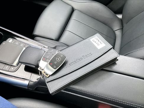Certified 2023 Mercedes-Benz GLA 250 4MATIC image 15