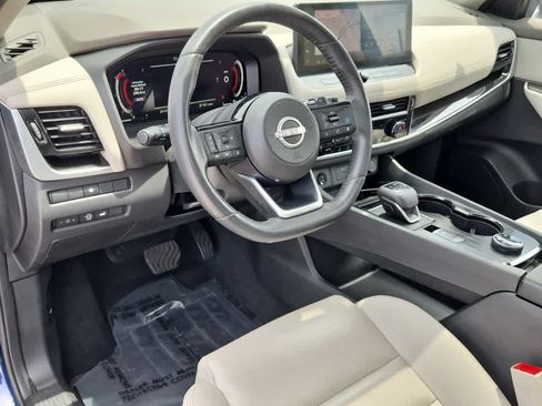 Used 2024 Nissan Rogue SL w/ SL Premium Package AWD/4WD image 12