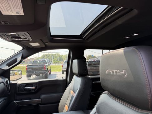 Used 2019 GMC Sierra 1500 AT4 w/ AT4 Premium Package AWD/4WD image 9