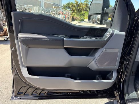 New 2026 Ford F250 XLT w/ XLT Premium Package AWD/4WD image 27
