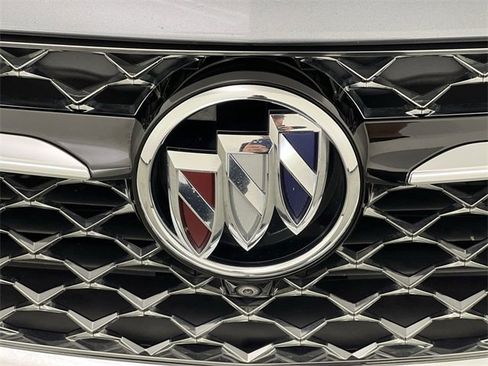 Certified 2022 Buick Envision Avenir w/ Technology Package II image 32