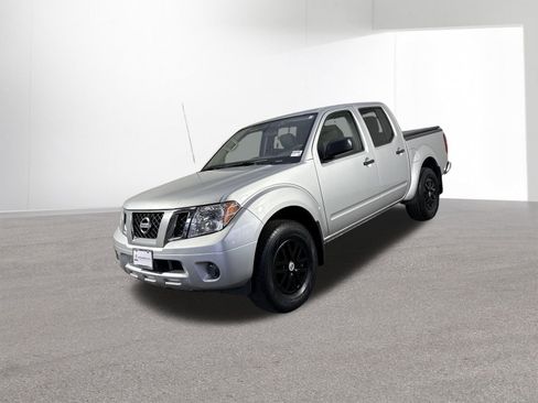 Used 2021 Nissan Frontier SV w/ SV Utility Package AWD/4WD image 2