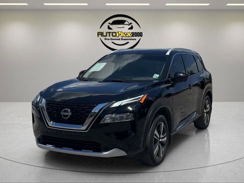 Used 2023 Nissan Rogue Platinum w/ Platinum Premium Package FWD image 3