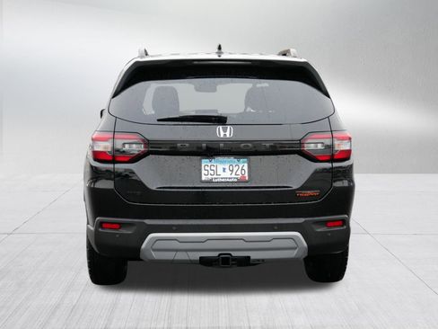 Certified 2025 Honda Pilot TrailSport image 6