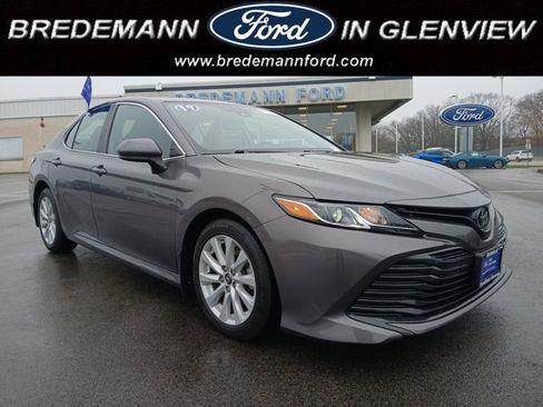 Used 2019 Toyota Camry LE FWD image 1