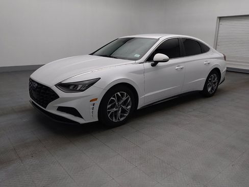 Used 2020 Hyundai Sonata SEL FWD image 2