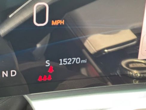 Used 2024 Cadillac Lyriq Sport RWD image 42