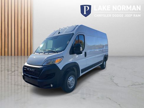 New 2026 RAM ProMaster 2500 w/ Convenience Group image 4